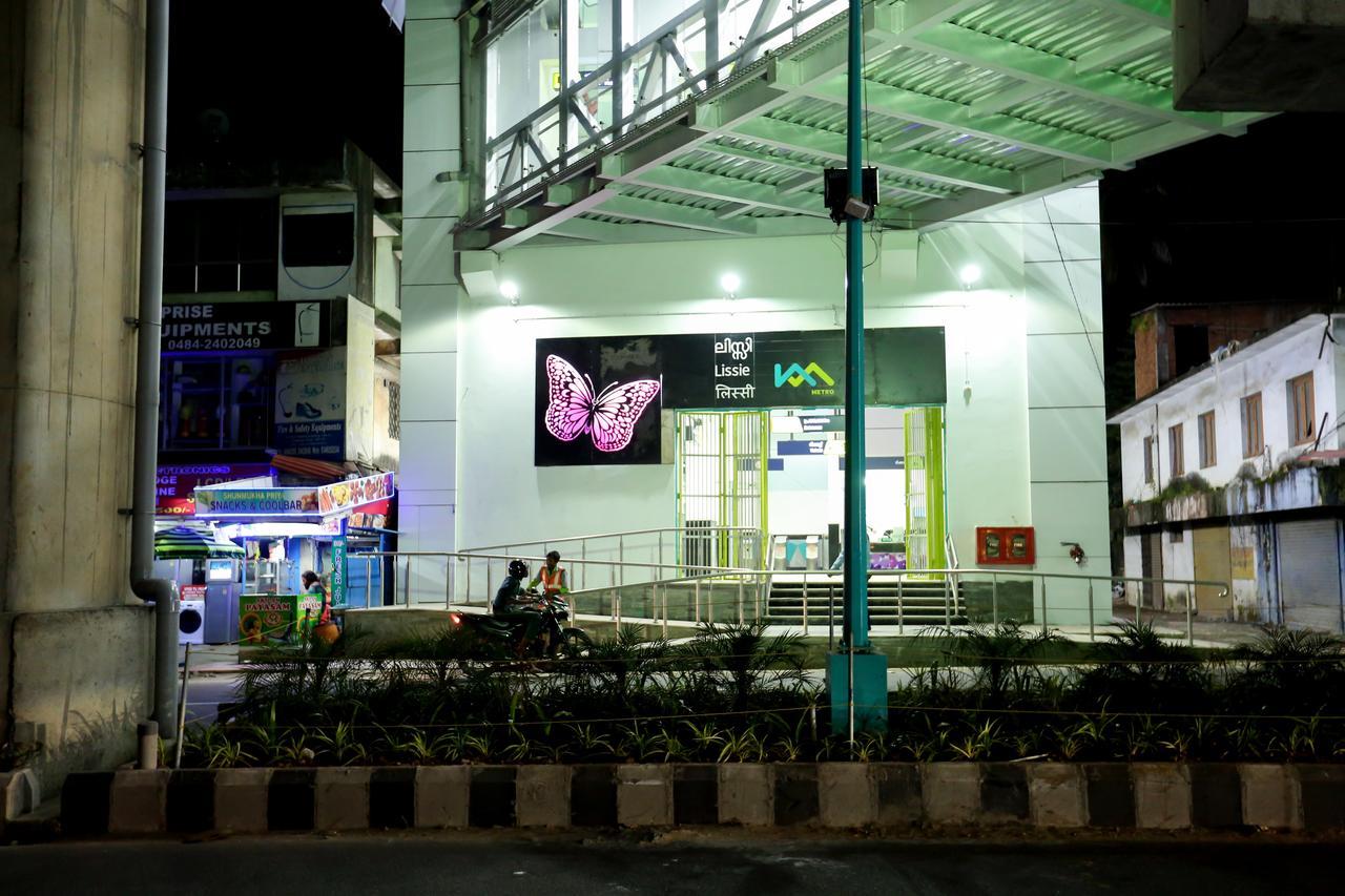 Sidra Pristine Hotel&Portico Halls Kochi Esterno foto